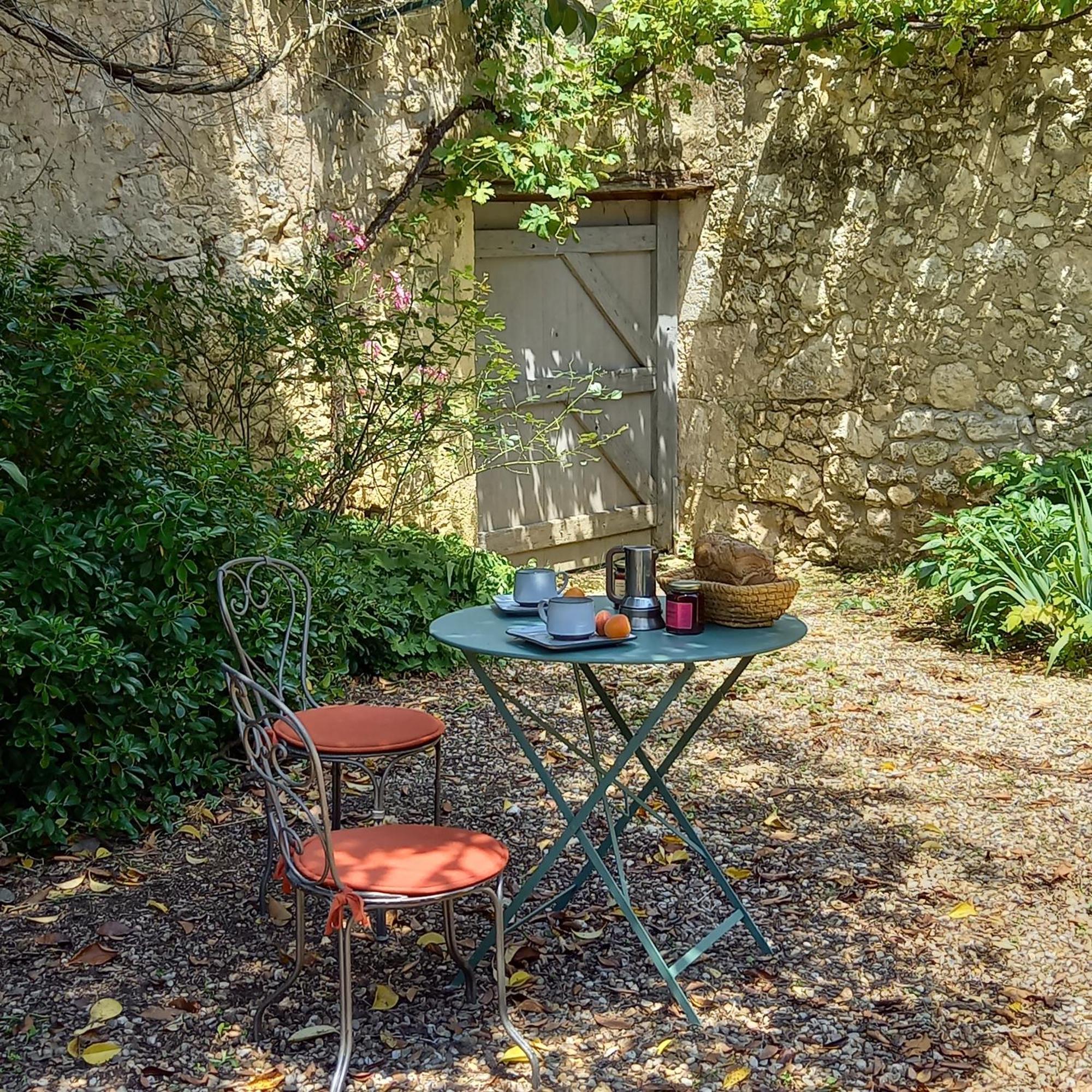 Entre-Vignes-Et-Bastides Hotel Montcaret Exterior foto